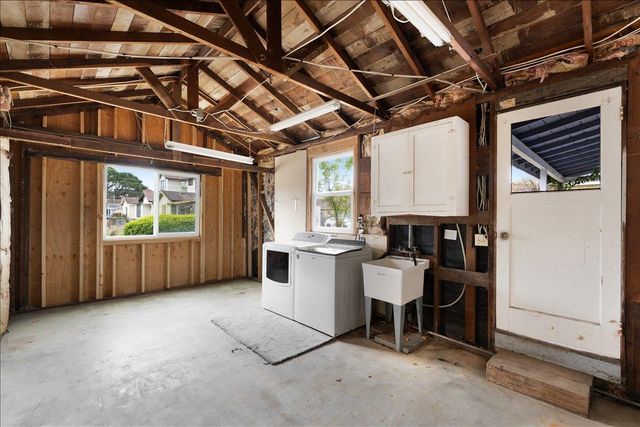 735 Eaton Street, Santa Cruz, CA 95062