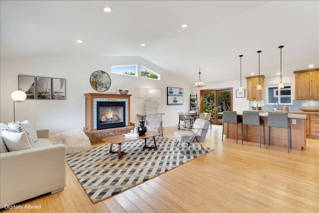 735 Eaton Street, Santa Cruz, CA 95062