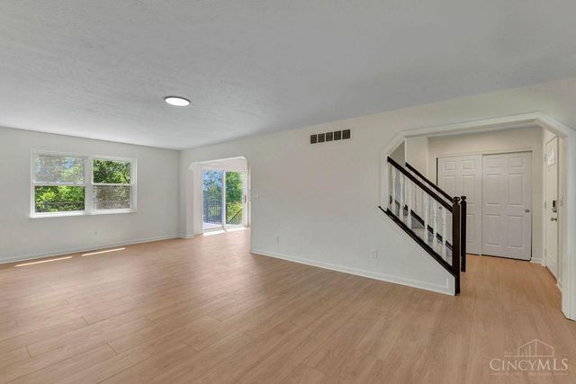 6063 Glennsbury Court, West Chester, OH 45069