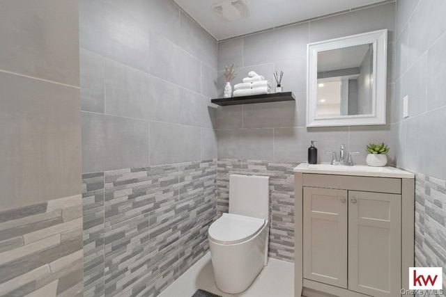 725 Quincy Street, Brooklyn, NY 11221