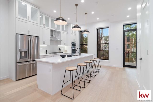 725 Quincy Street, Brooklyn, NY 11221