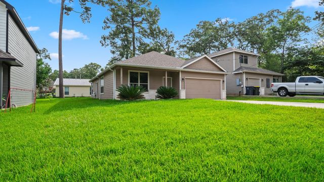 709 Little River Drive, Montgomery, TX 77316