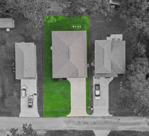 709 Little River Drive, Montgomery, TX 77316