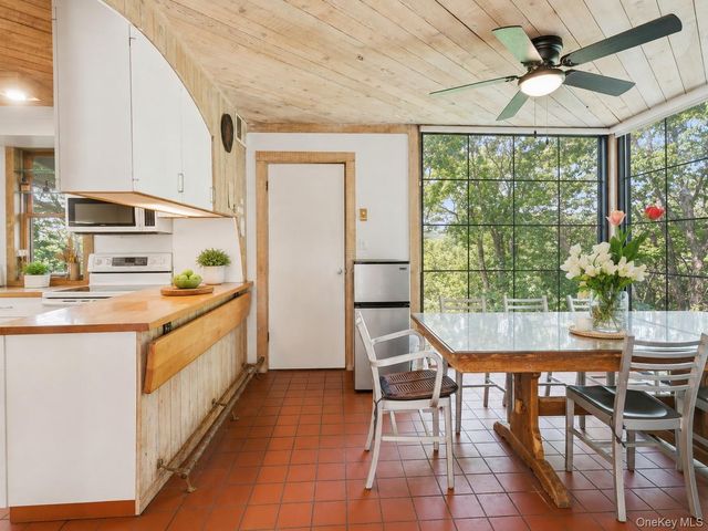8 Cliff Court, Carmel, NY 10512