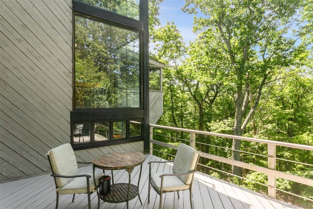 8 Cliff Court, Carmel, NY 10512