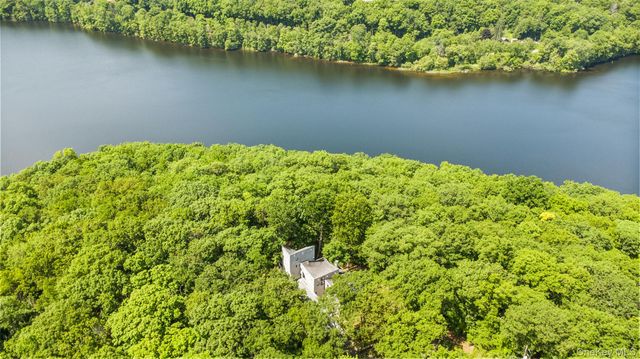8 Cliff Court, Carmel, NY 10512