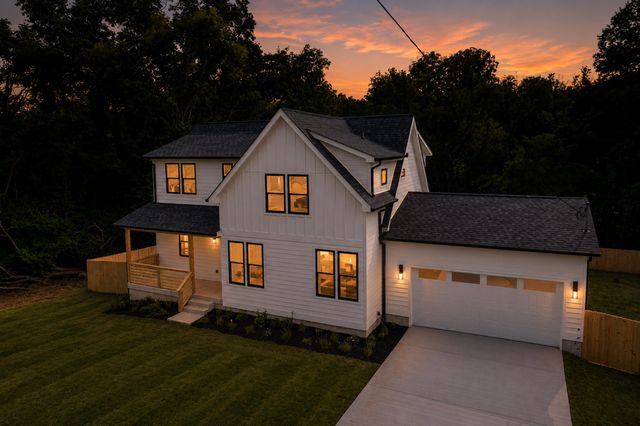 927 Currey Rd, Nashville, TN 37217