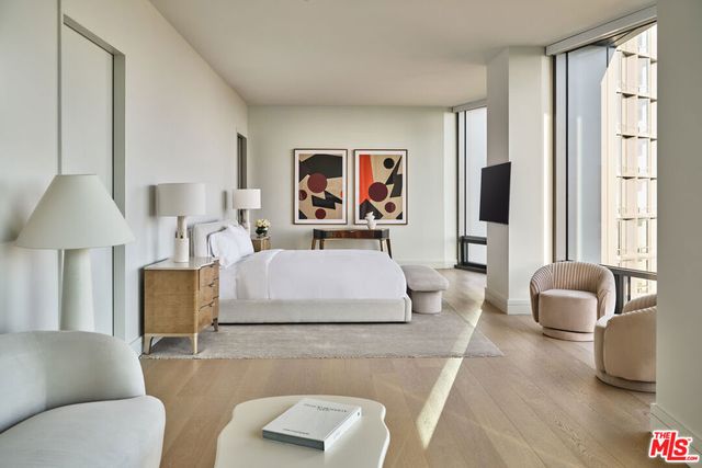 211 W Elm Court 8D, Los Angeles, CA 90067