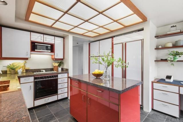 230 W Laurel Street 506, San Diego, CA 92101