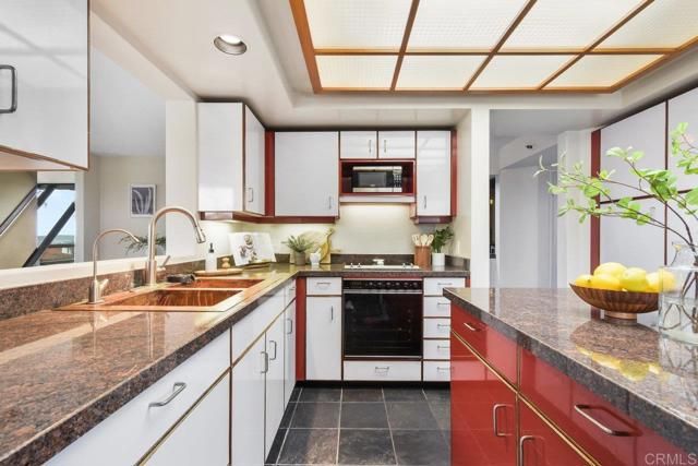 230 W Laurel Street 506, San Diego, CA 92101