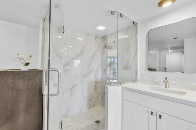 230 W Laurel Street 506, San Diego, CA 92101