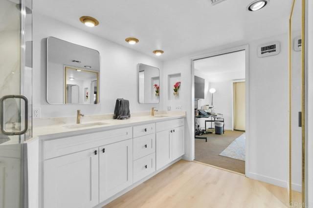 230 W Laurel Street 506, San Diego, CA 92101