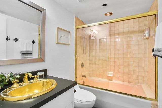 230 W Laurel Street 506, San Diego, CA 92101