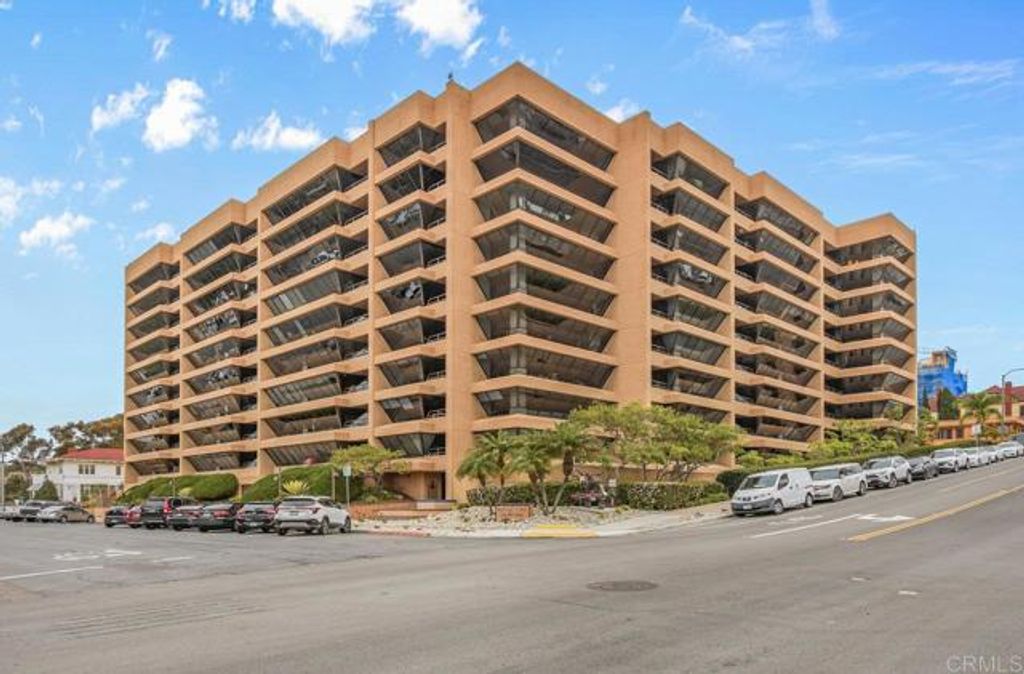 230 W Laurel Street 506, San Diego, CA 92101