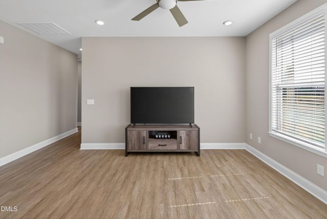 18 Harlow Court, Fuquay Varina, NC 27526