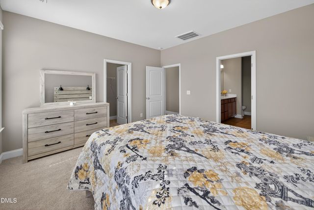 18 Harlow Court, Fuquay Varina, NC 27526