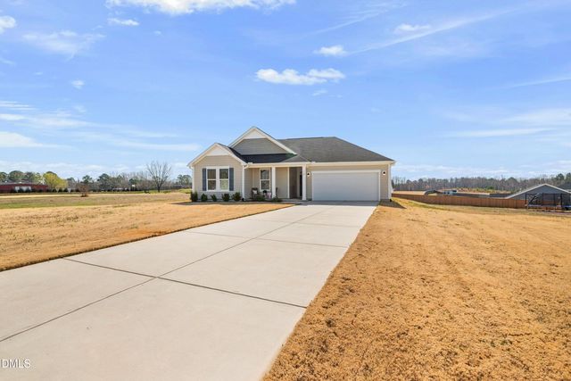 18 Harlow Court, Fuquay Varina, NC 27526