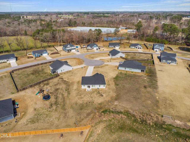 18 Harlow Court, Fuquay Varina, NC 27526