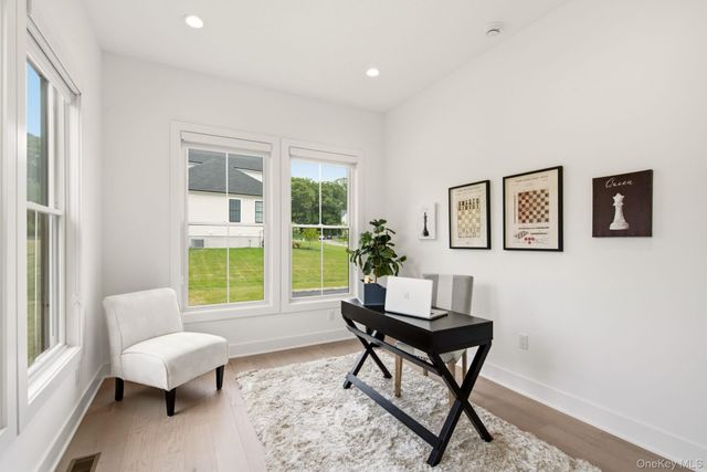 1 Levitow Court, Dix Hills, NY 11746