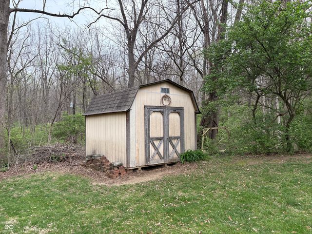2140 W Stop 11 Road, Indianapolis, IN 46217
