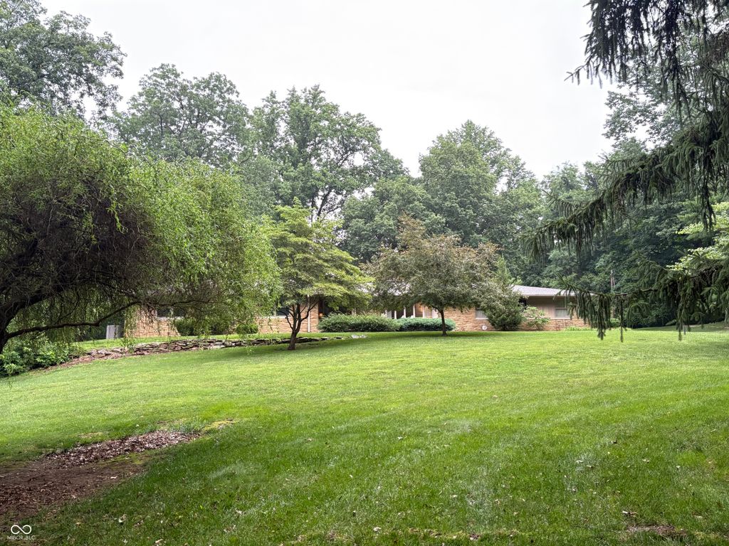 2140 W Stop 11 Road, Indianapolis, IN 46217