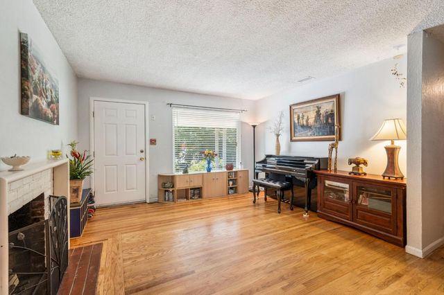 4609 North Ave, Sacramento, CA 95821