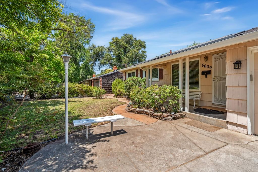 4609 North Ave, Sacramento, CA 95821