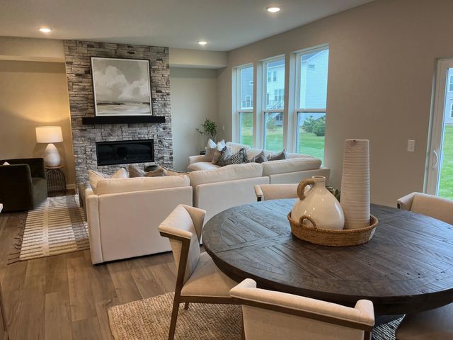 10390 Duval Road, Woodbury, MN 55129