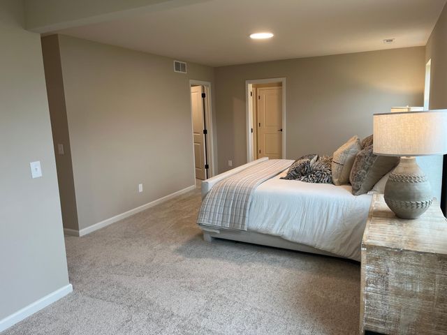 10390 Duval Road, Woodbury, MN 55129