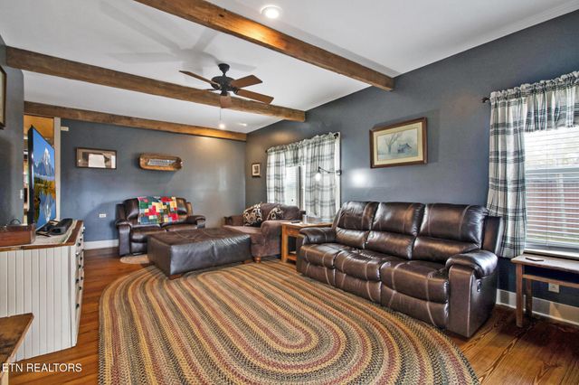 866 Open Range Rd, Crossville, TN 38555