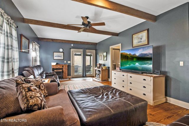 866 Open Range Rd, Crossville, TN 38555