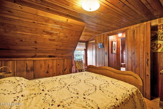 866 Open Range Rd, Crossville, TN 38555