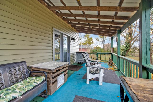 866 Open Range Rd, Crossville, TN 38555