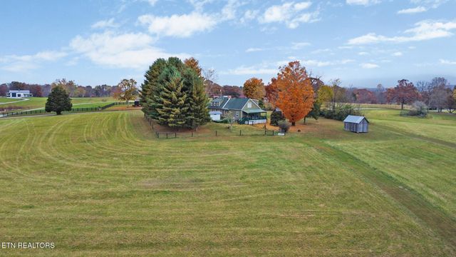 866 Open Range Rd, Crossville, TN 38555