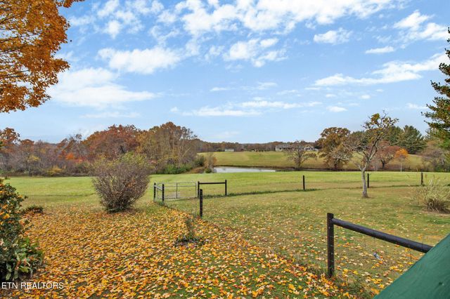 866 Open Range Rd, Crossville, TN 38555