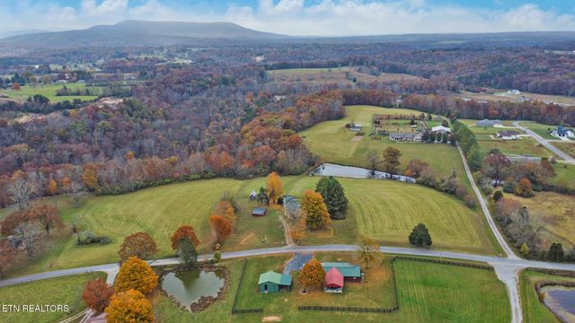 866 Open Range Rd, Crossville, TN 38555