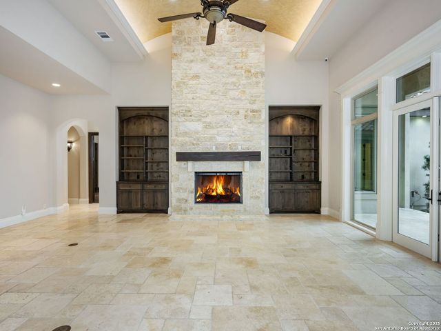 211 Wellesley Landing, Shavano Park, TX 78231