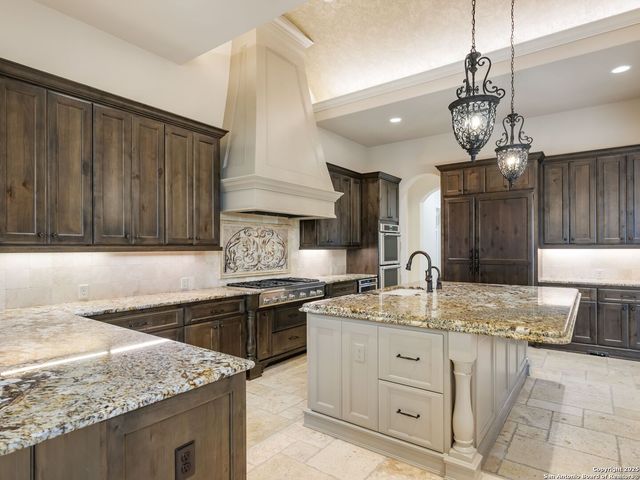 211 Wellesley Landing, Shavano Park, TX 78231