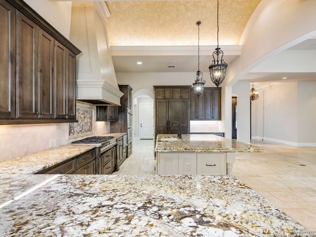 211 Wellesley Landing, Shavano Park, TX 78231