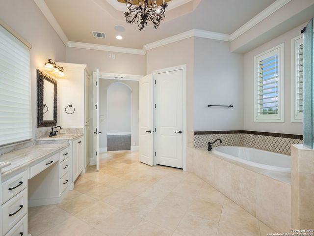 211 Wellesley Landing, Shavano Park, TX 78231