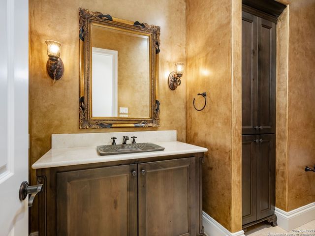 211 Wellesley Landing, Shavano Park, TX 78231