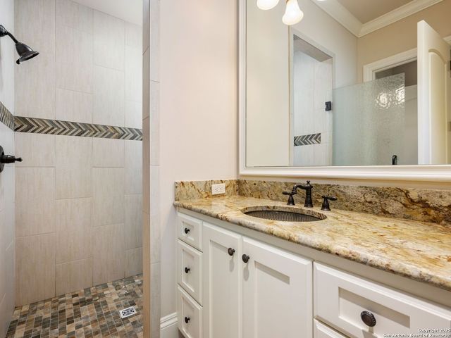 211 Wellesley Landing, Shavano Park, TX 78231