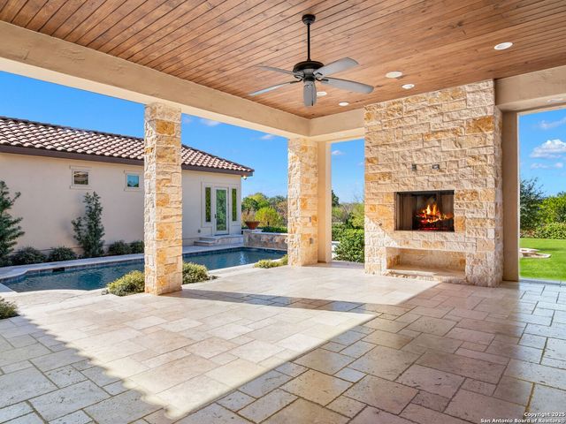 211 Wellesley Landing, Shavano Park, TX 78231