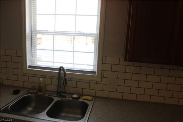 419 - 421 Claratom Drive, Winston-salem, NC 27107