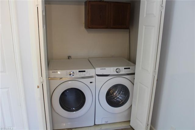 419 - 421 Claratom Drive, Winston-salem, NC 27107