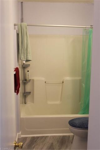 419 - 421 Claratom Drive, Winston-salem, NC 27107