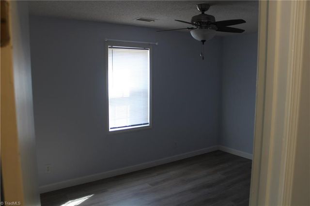 419 - 421 Claratom Drive, Winston-salem, NC 27107