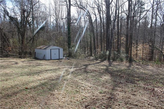 419 - 421 Claratom Drive, Winston-salem, NC 27107