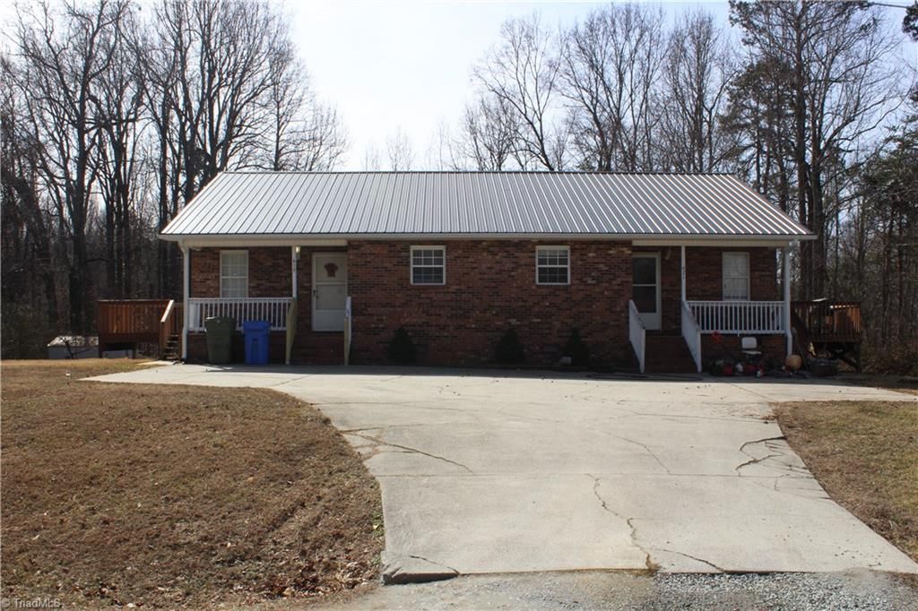 419 - 421 Claratom Drive, Winston-salem, NC 27107