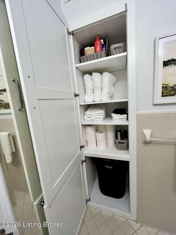 3015 Brownsboro Rd APT 1, Louisville, KY 40206